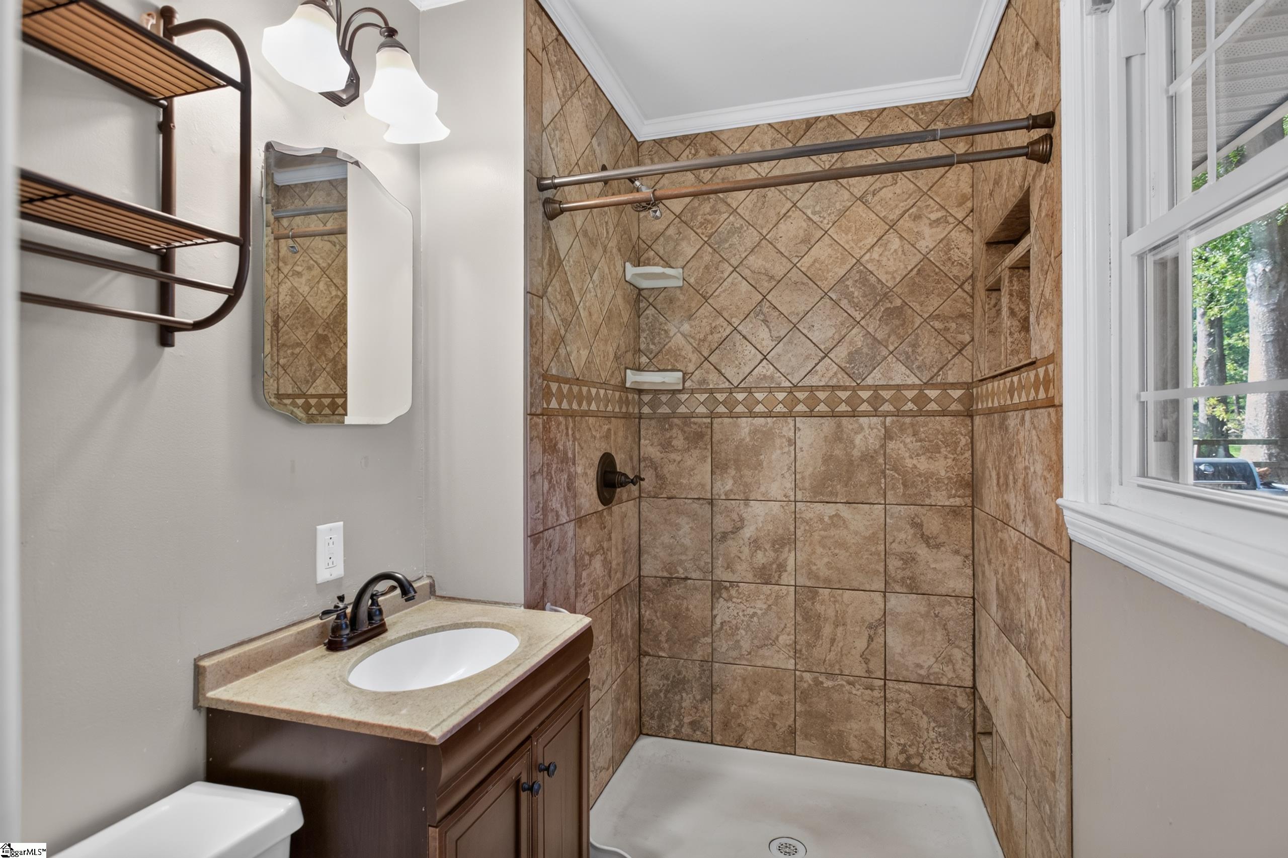 202 Hemlock Avenue Property Photo 17
