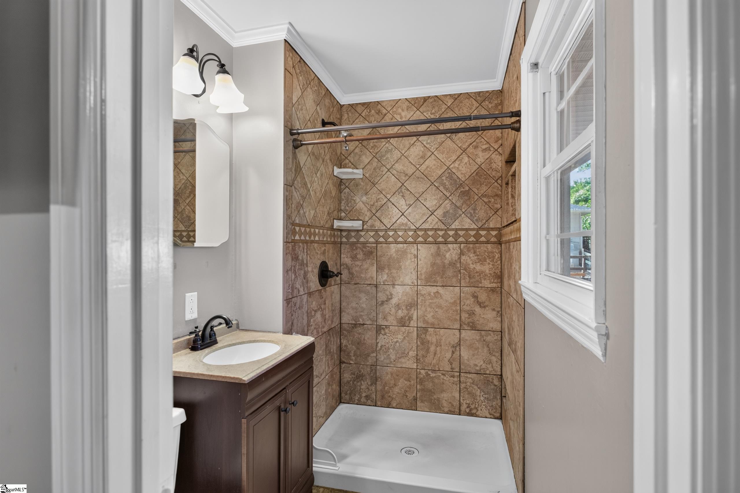 202 Hemlock Avenue Property Photo 18