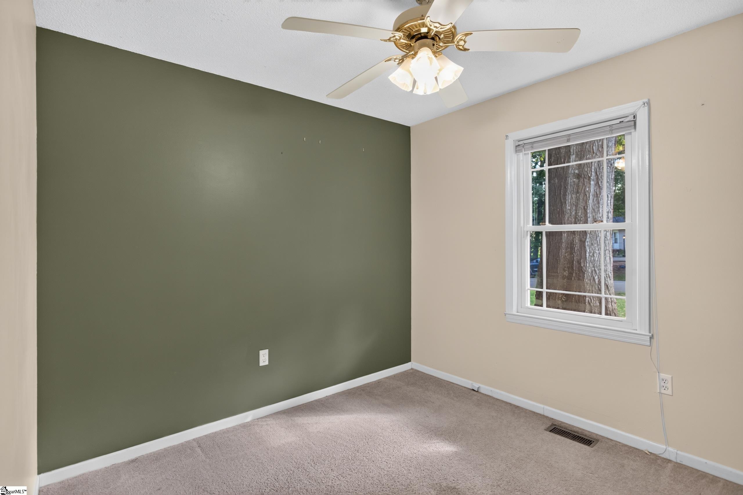 202 Hemlock Avenue Property Photo 24