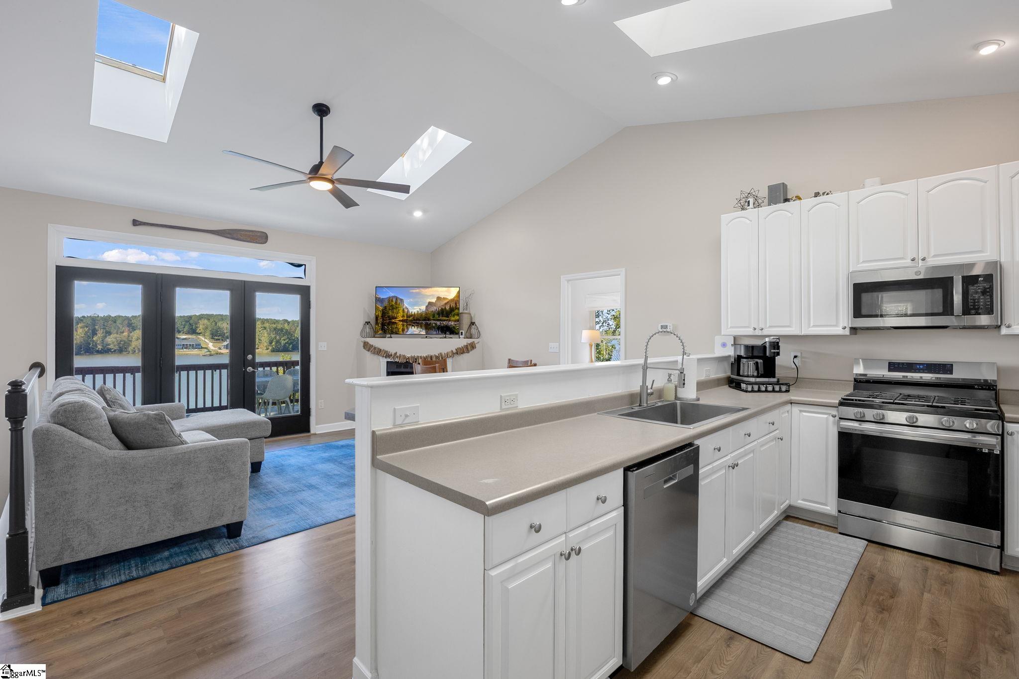 270 Twin Oak Road Property Photo 8