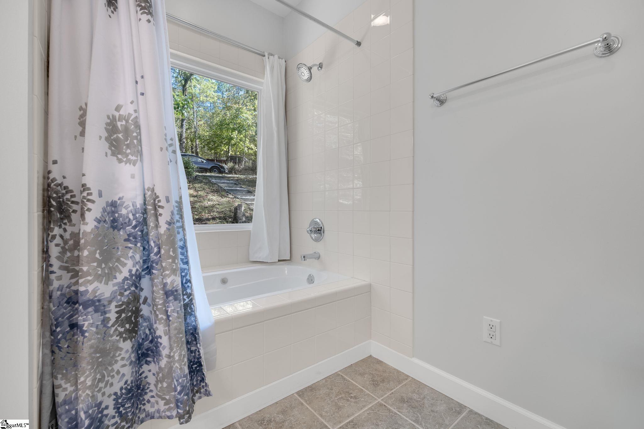 270 Twin Oak Road Property Photo 18