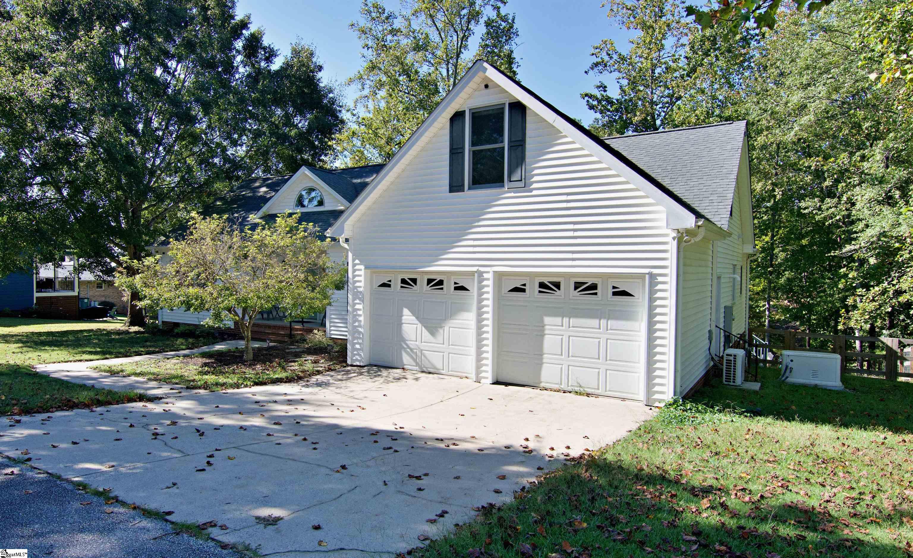 206 Petty Road Property Photo 2