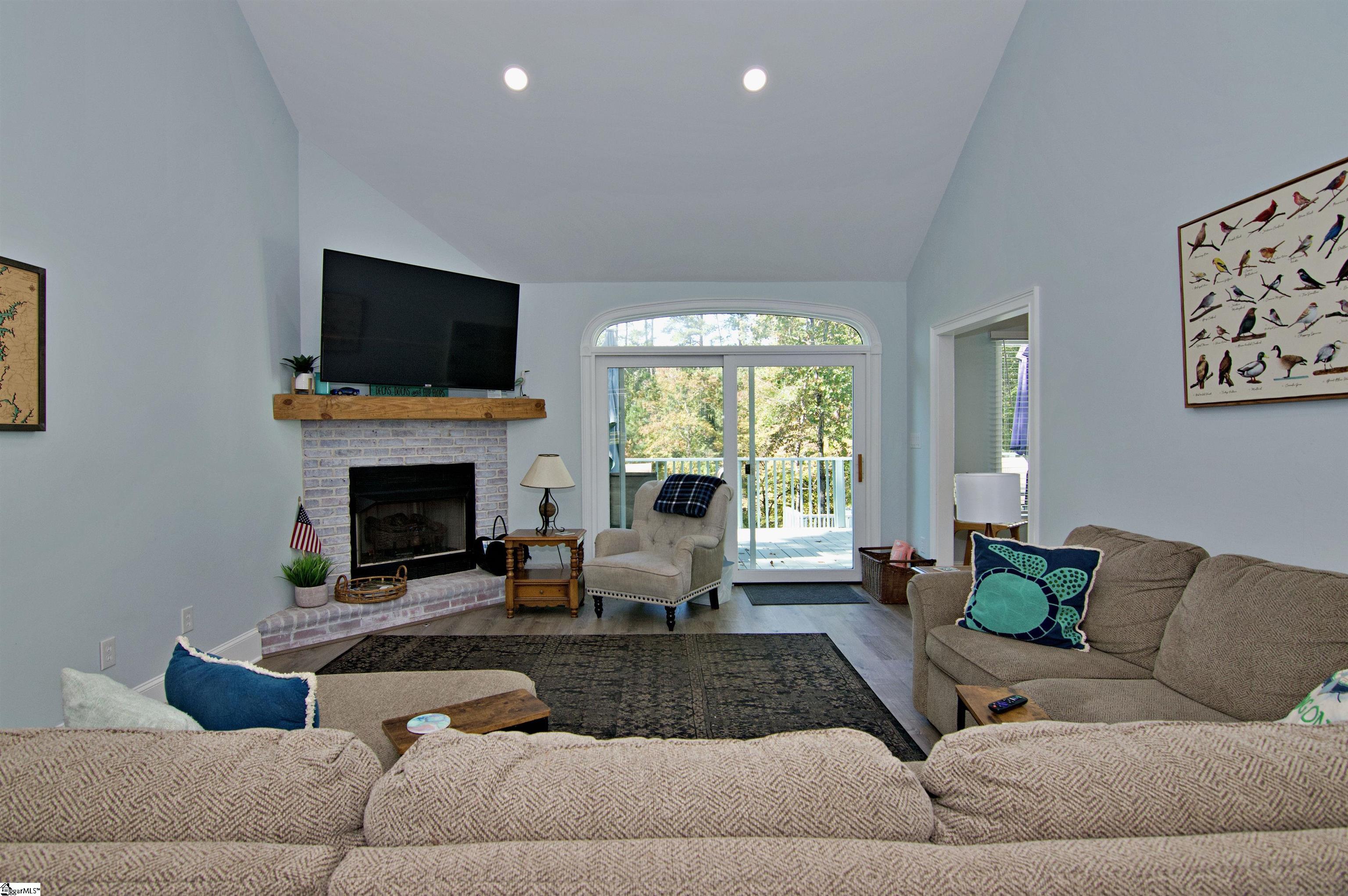 206 Petty Road Property Photo 4