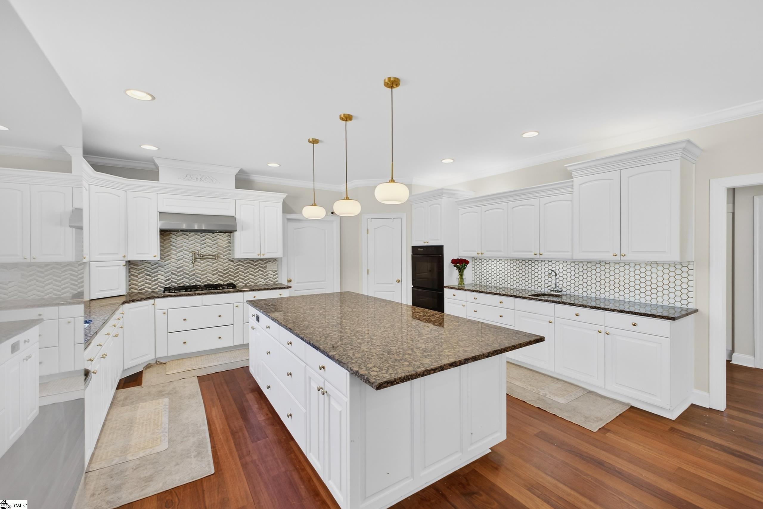 108 Stratford Drive Property Photo 15