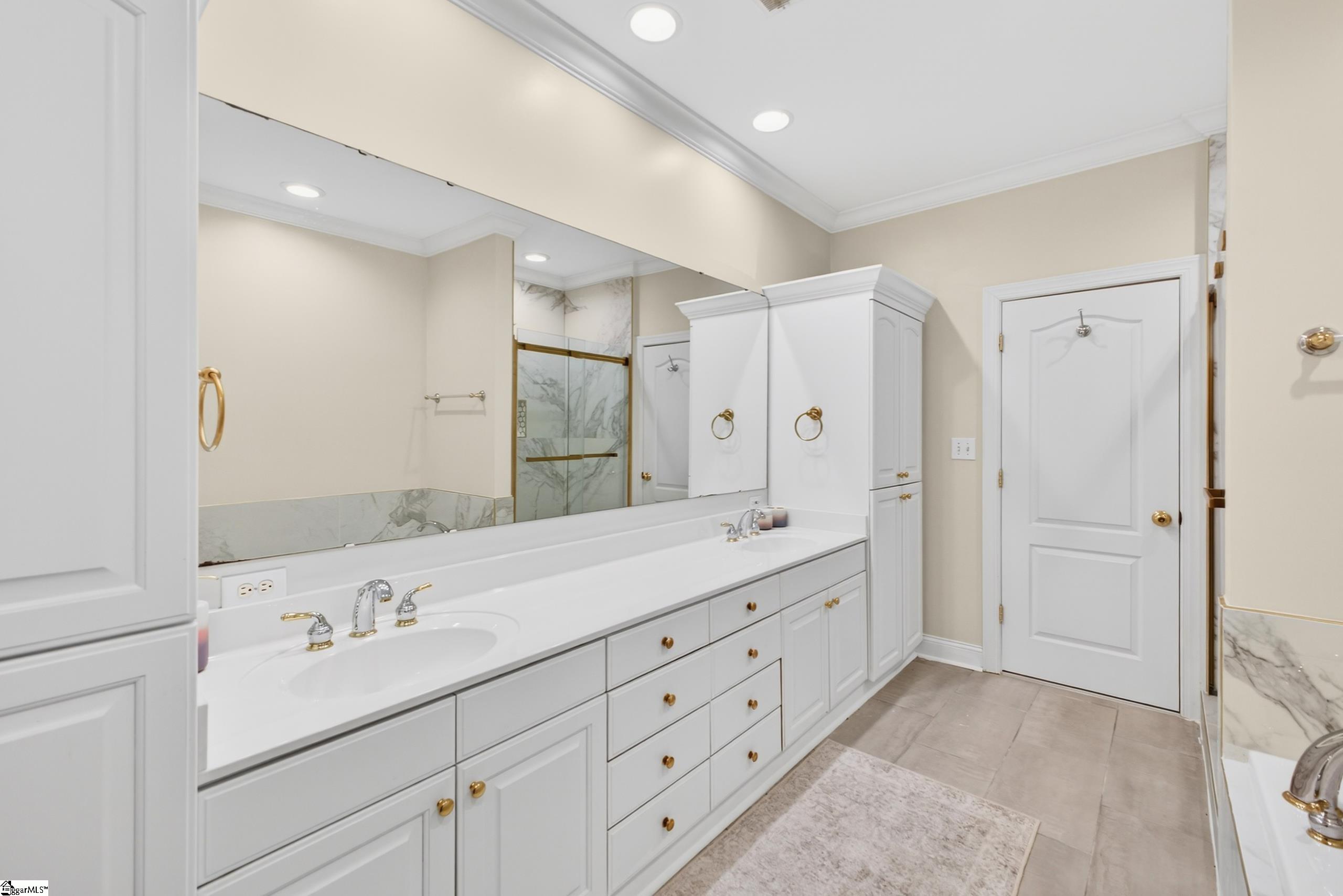 108 Stratford Drive Property Photo 33