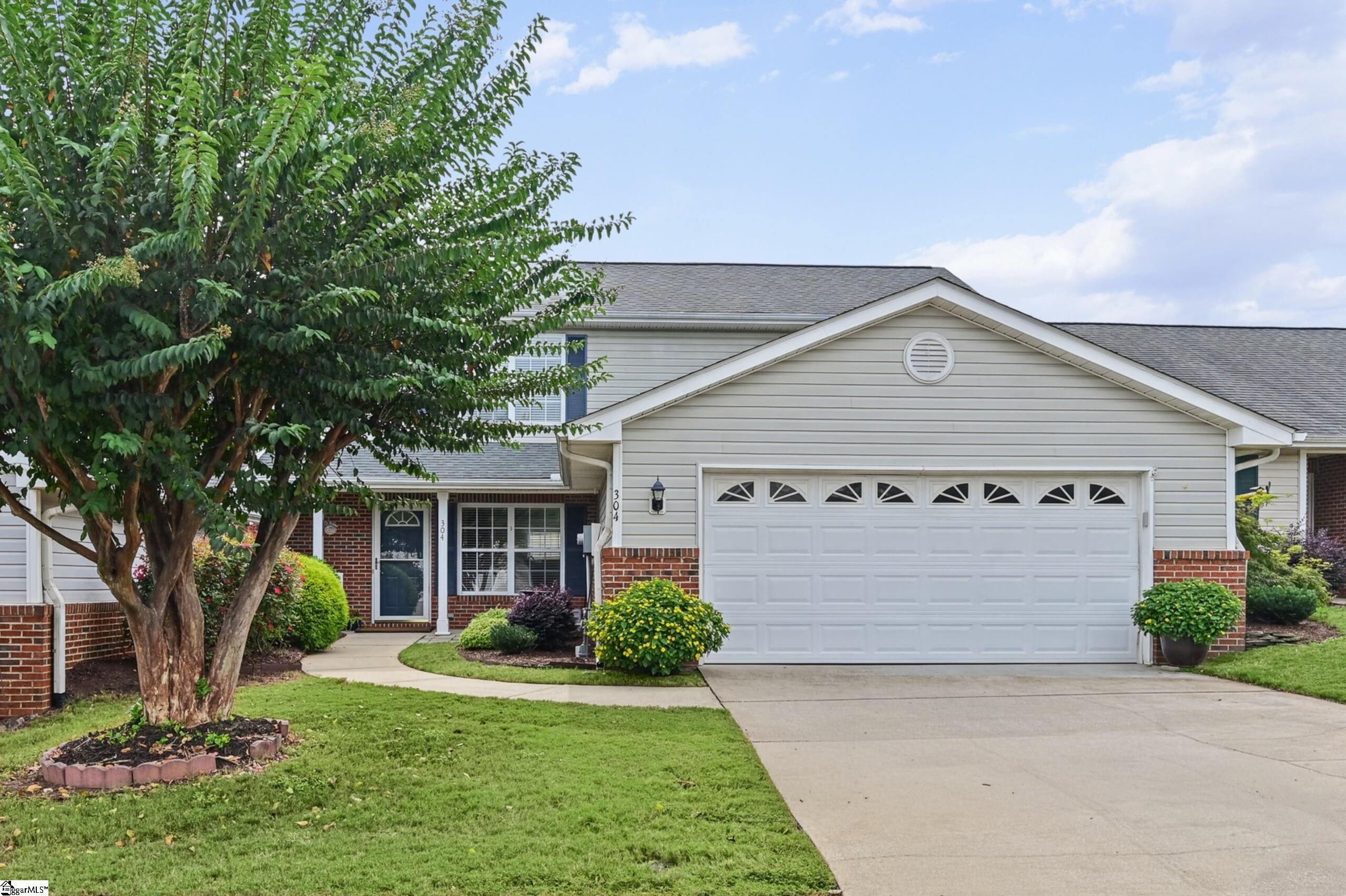 304 Crepe Myrtle Way Property Photo 1