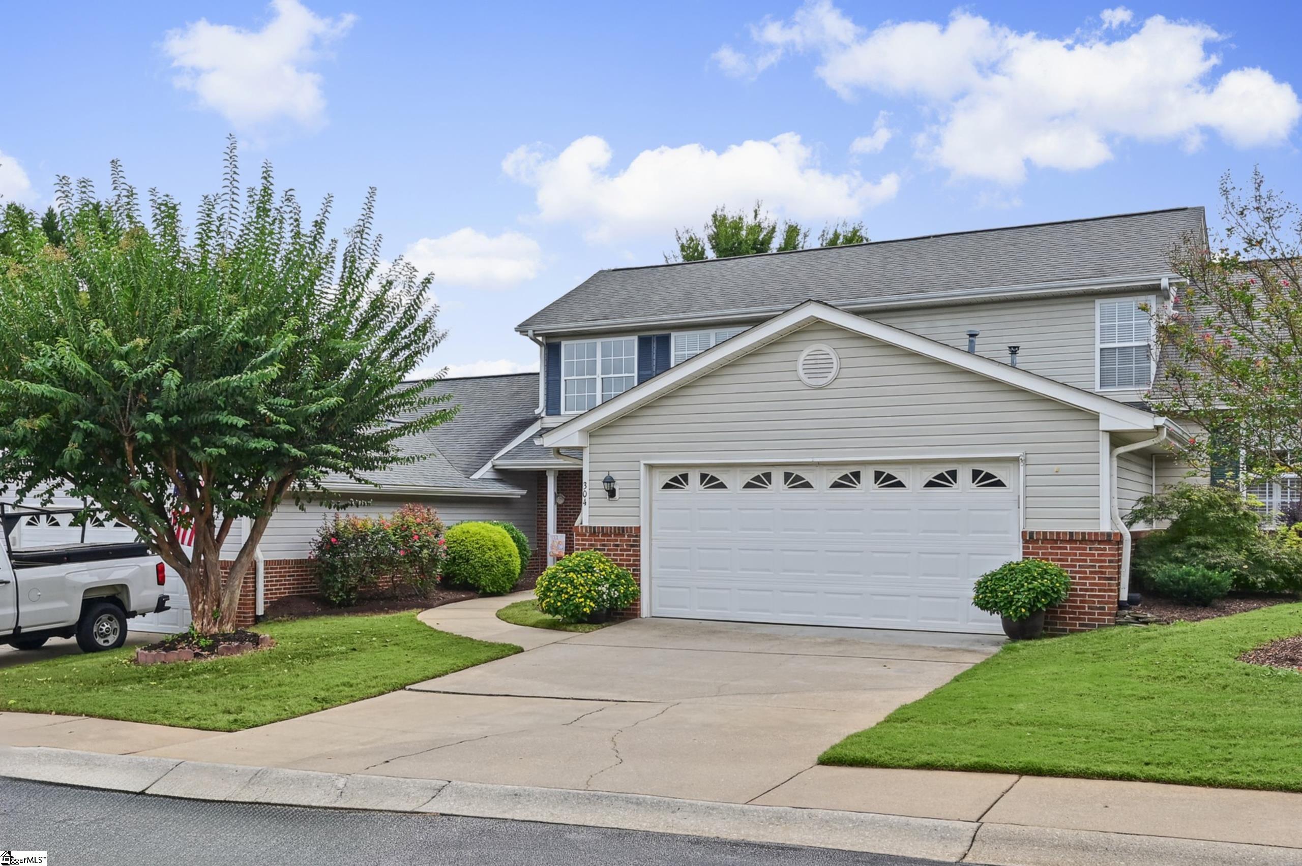 304 Crepe Myrtle Way Property Photo 2