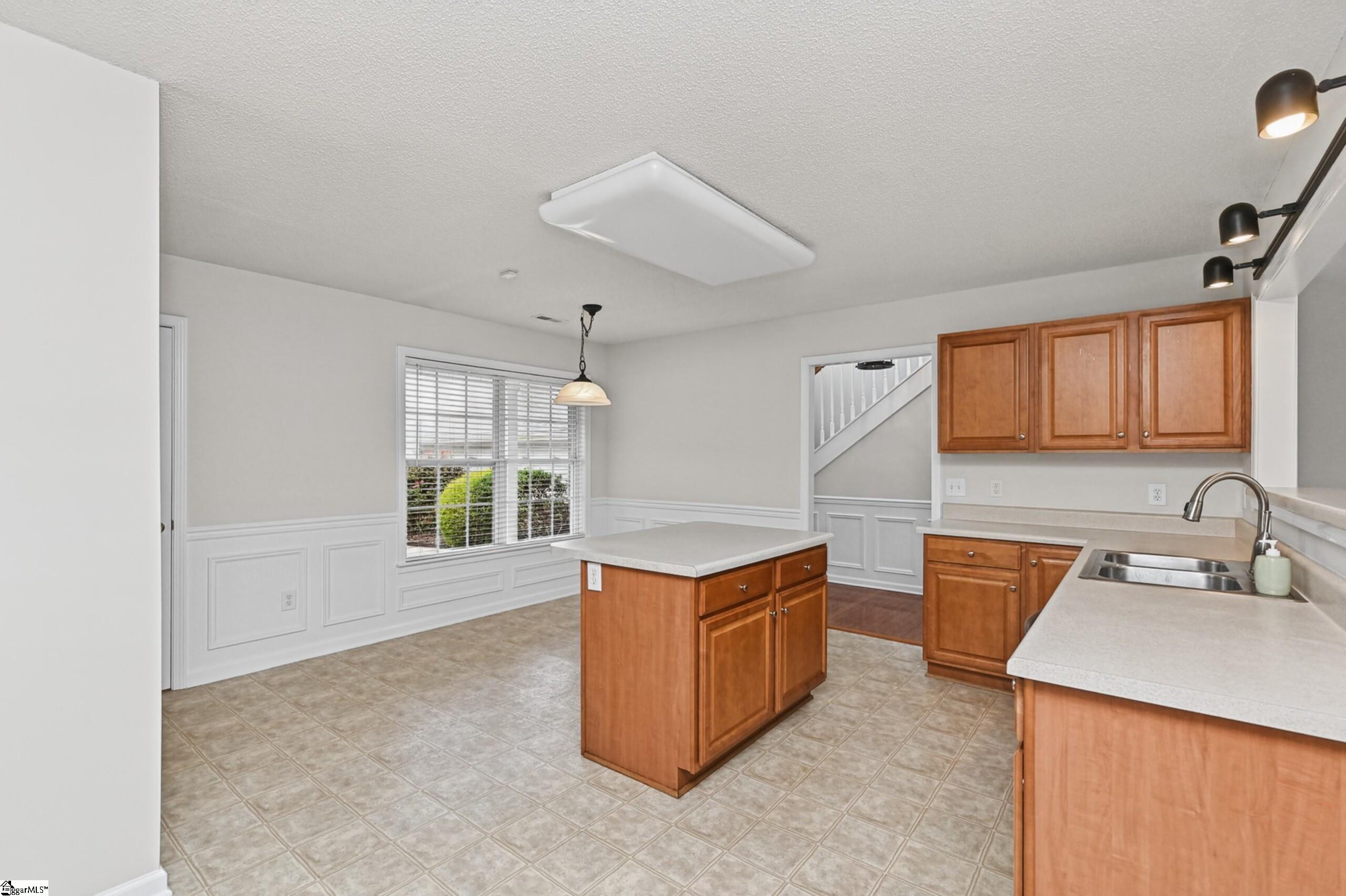 304 Crepe Myrtle Way Property Photo 9