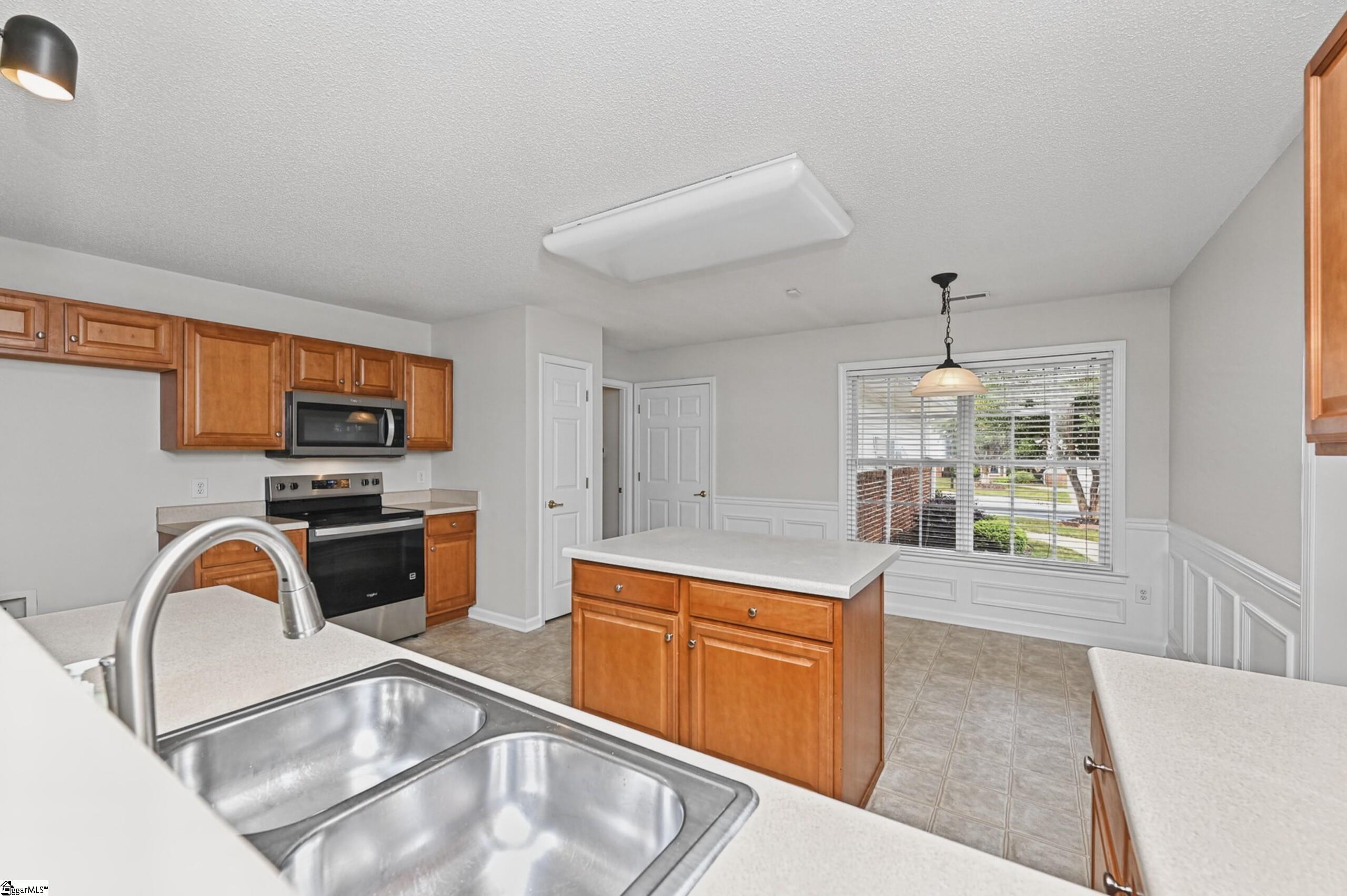 304 Crepe Myrtle Way Property Photo 10