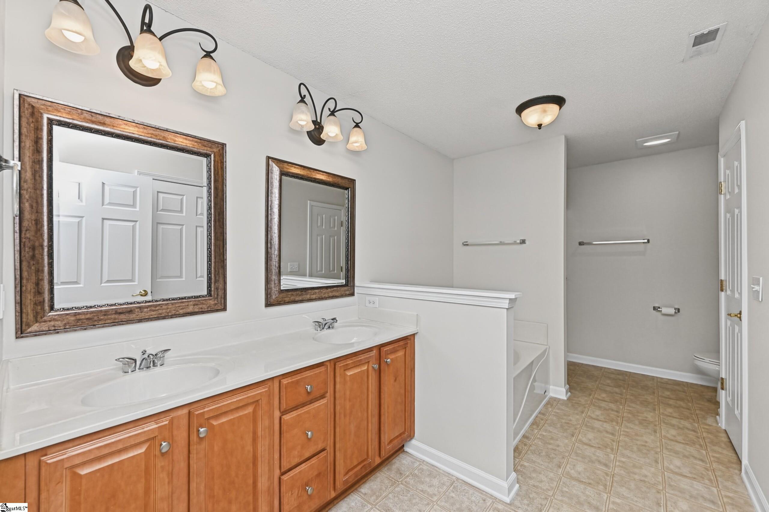 304 Crepe Myrtle Way Property Photo 18