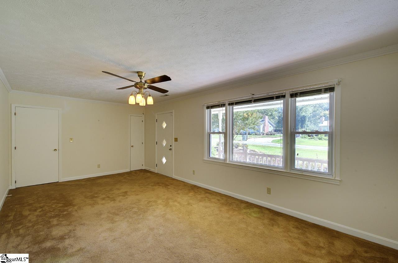 127 Bessie Avenue Property Photo 5