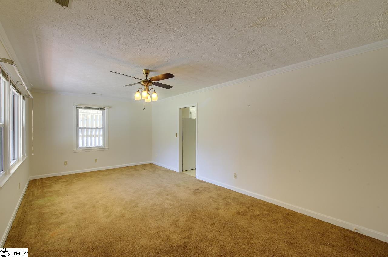 127 Bessie Avenue Property Photo 8