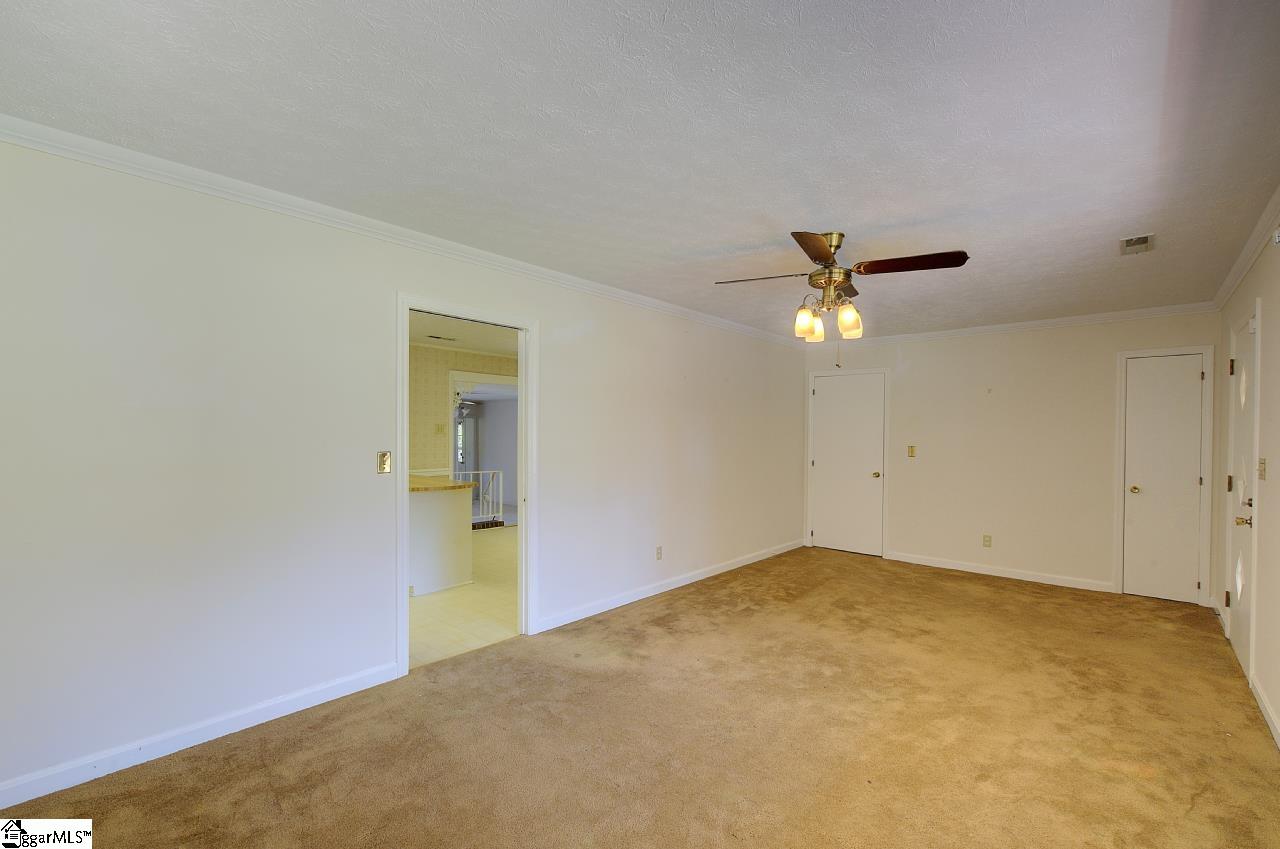 127 Bessie Avenue Property Photo 9