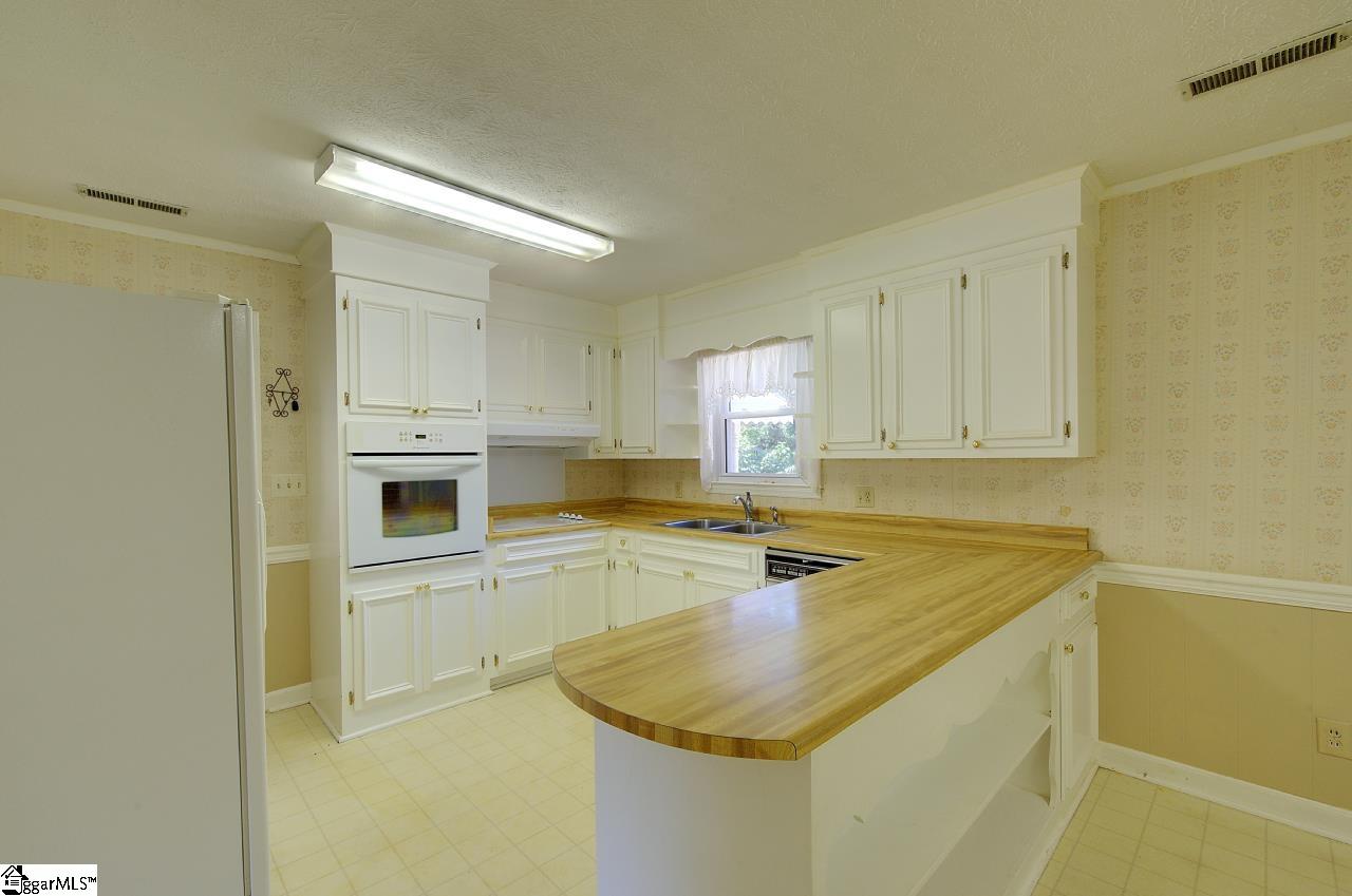 127 Bessie Avenue Property Photo 12
