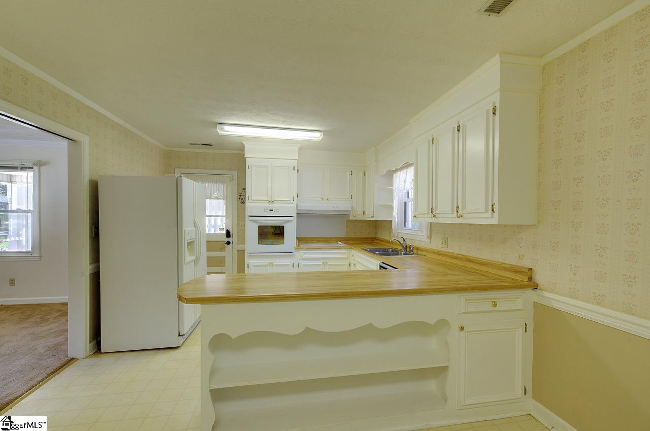 127 Bessie Avenue Property Photo 13