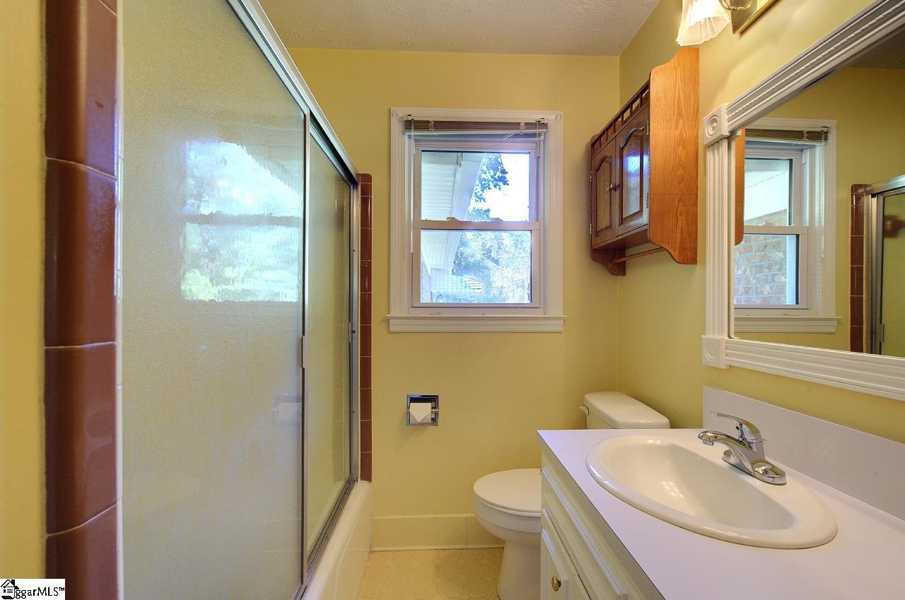 127 Bessie Avenue Property Photo 28