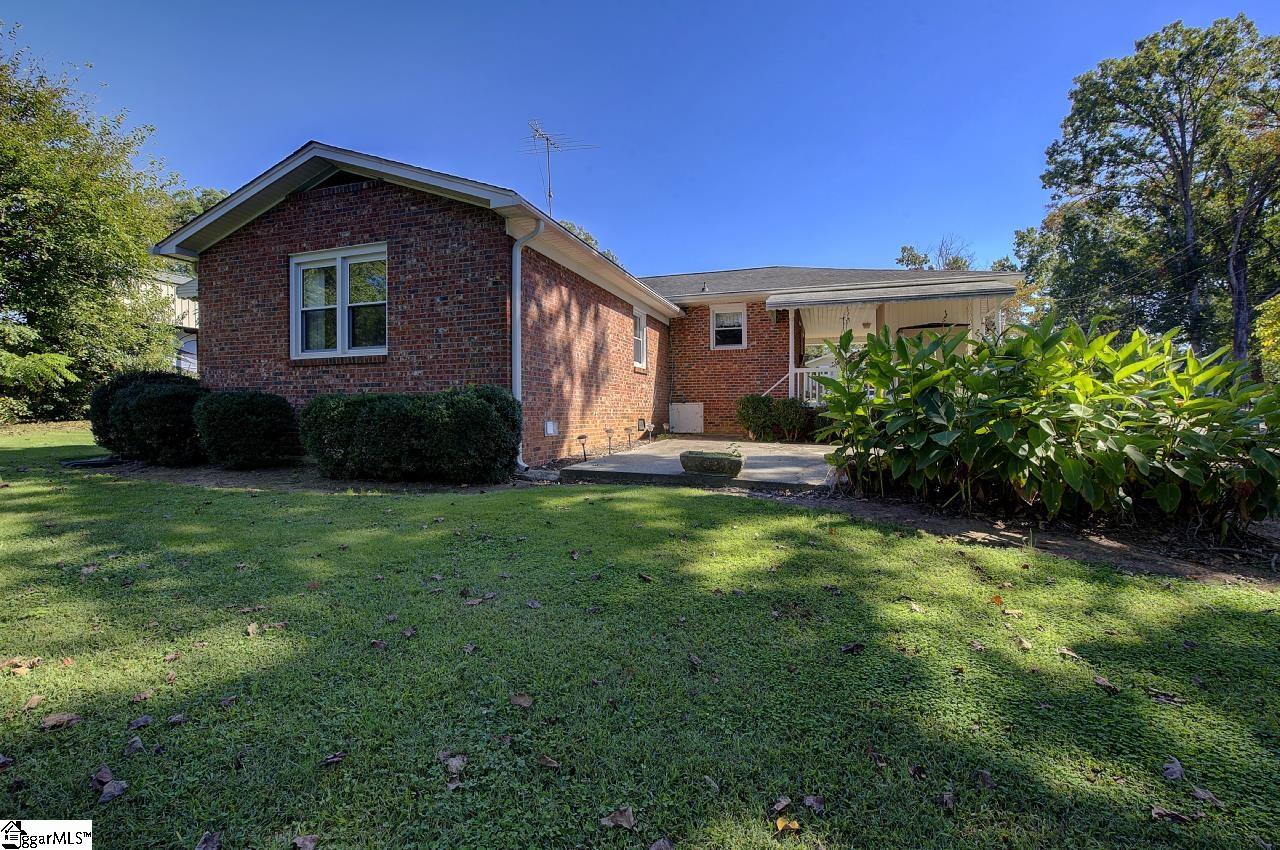 127 Bessie Avenue Property Photo 32