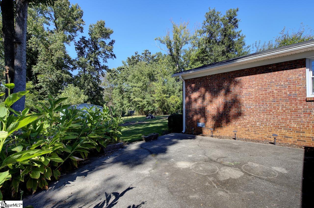 127 Bessie Avenue Property Photo 34
