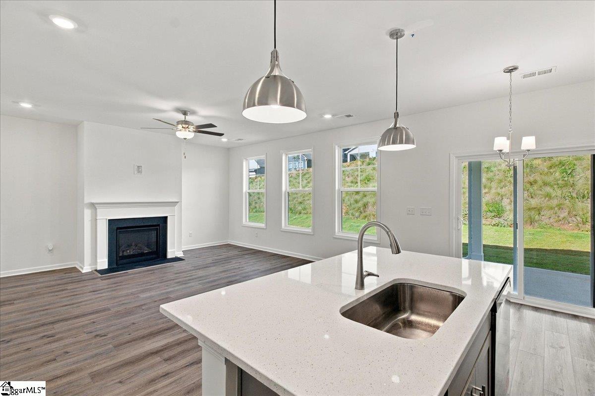 12 Gateway Street Property Photo 8