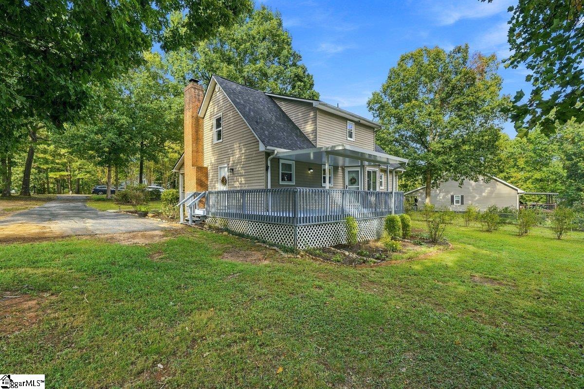 302 Hamilton Forest Drive Property Photo 3