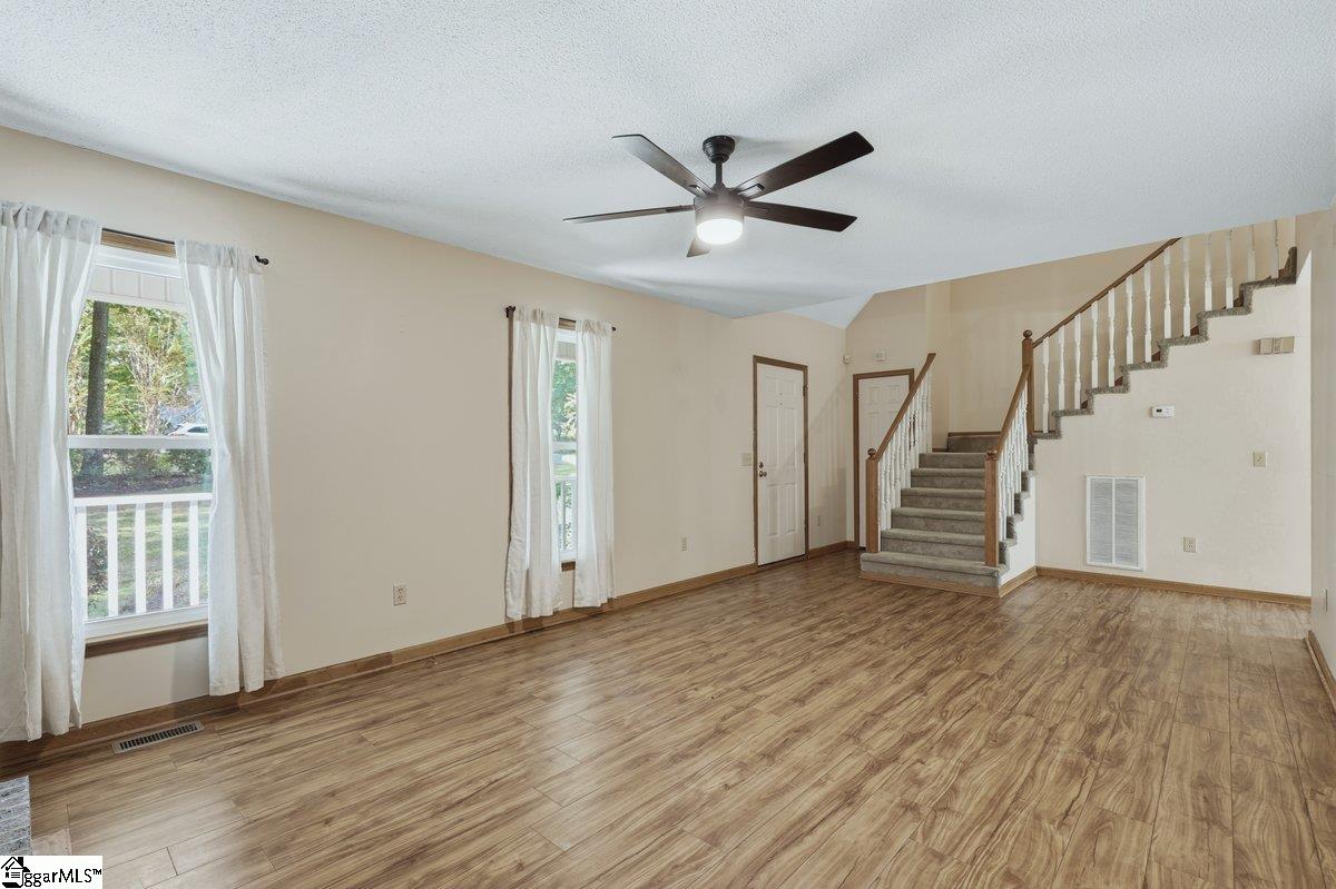 302 Hamilton Forest Drive Property Photo 10