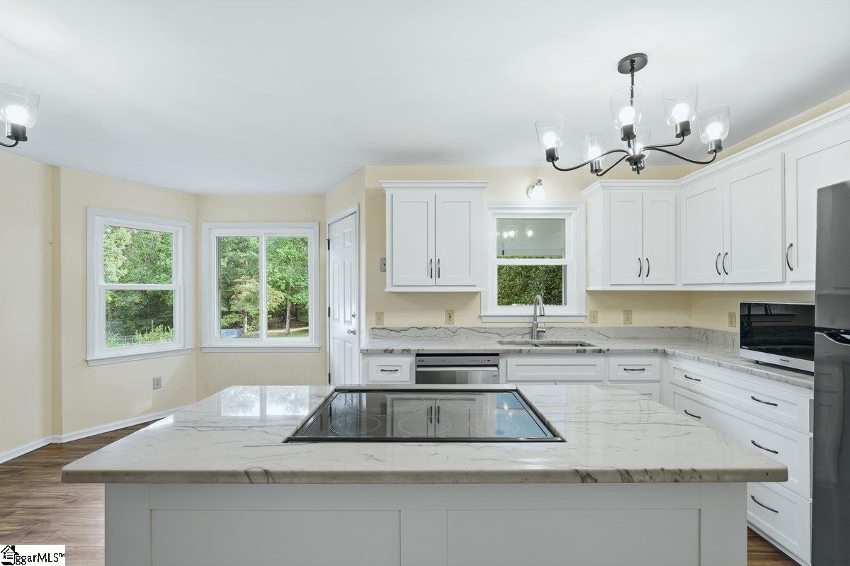 302 Hamilton Forest Drive Property Photo 14