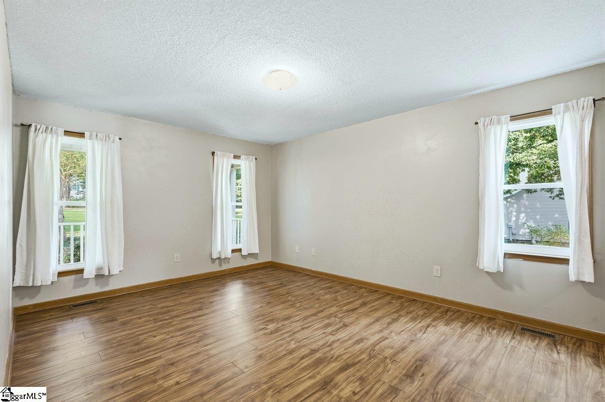 302 Hamilton Forest Drive Property Photo 20