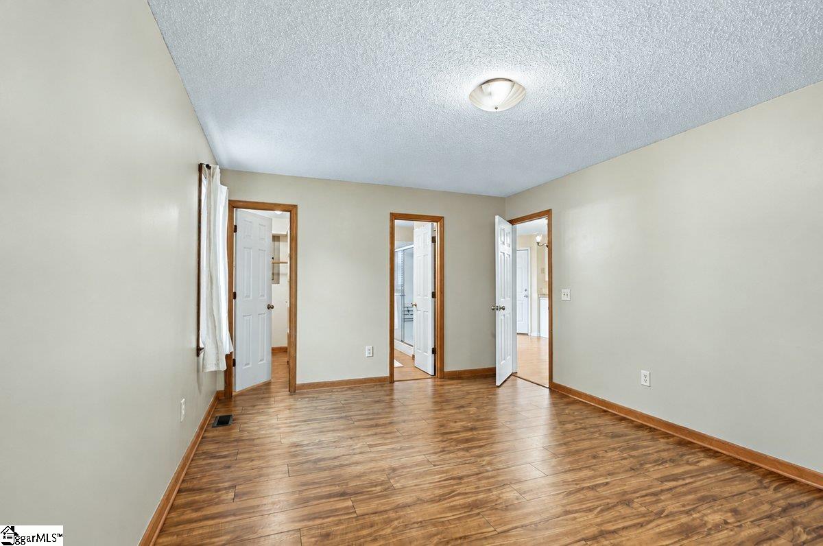 302 Hamilton Forest Drive Property Photo 21