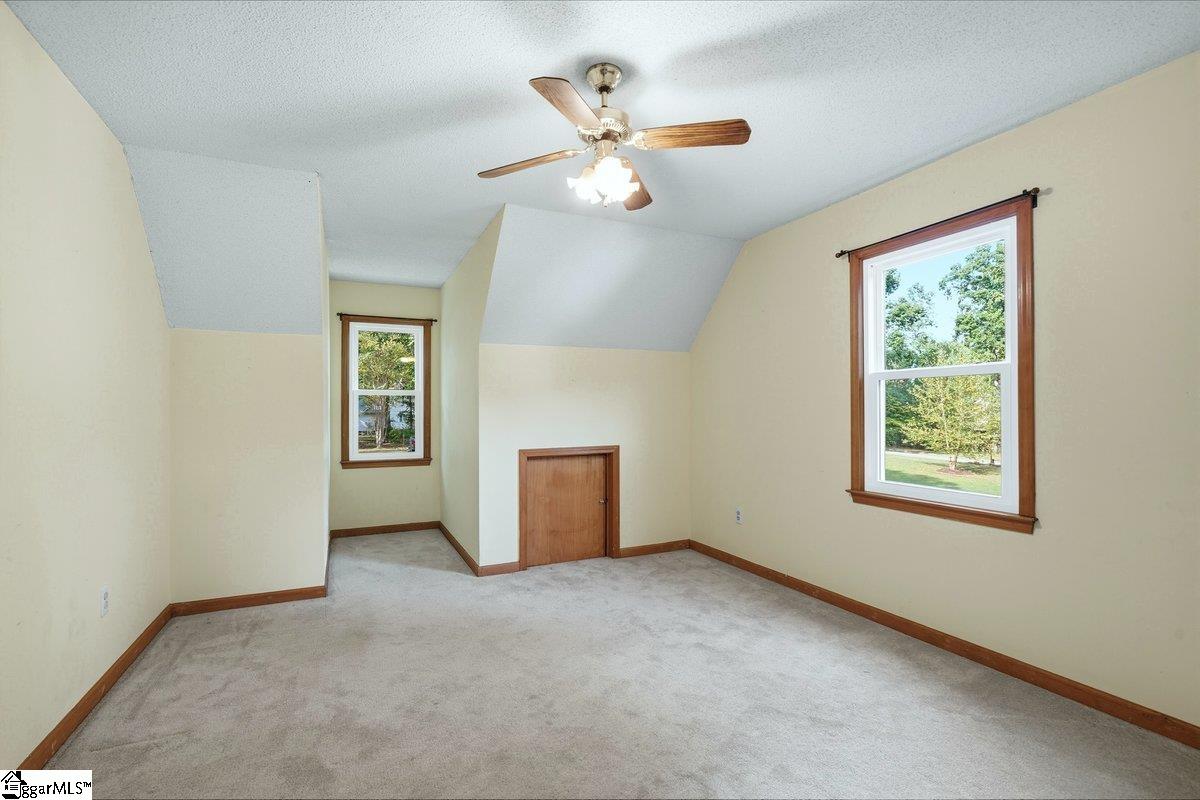 302 Hamilton Forest Drive Property Photo 32