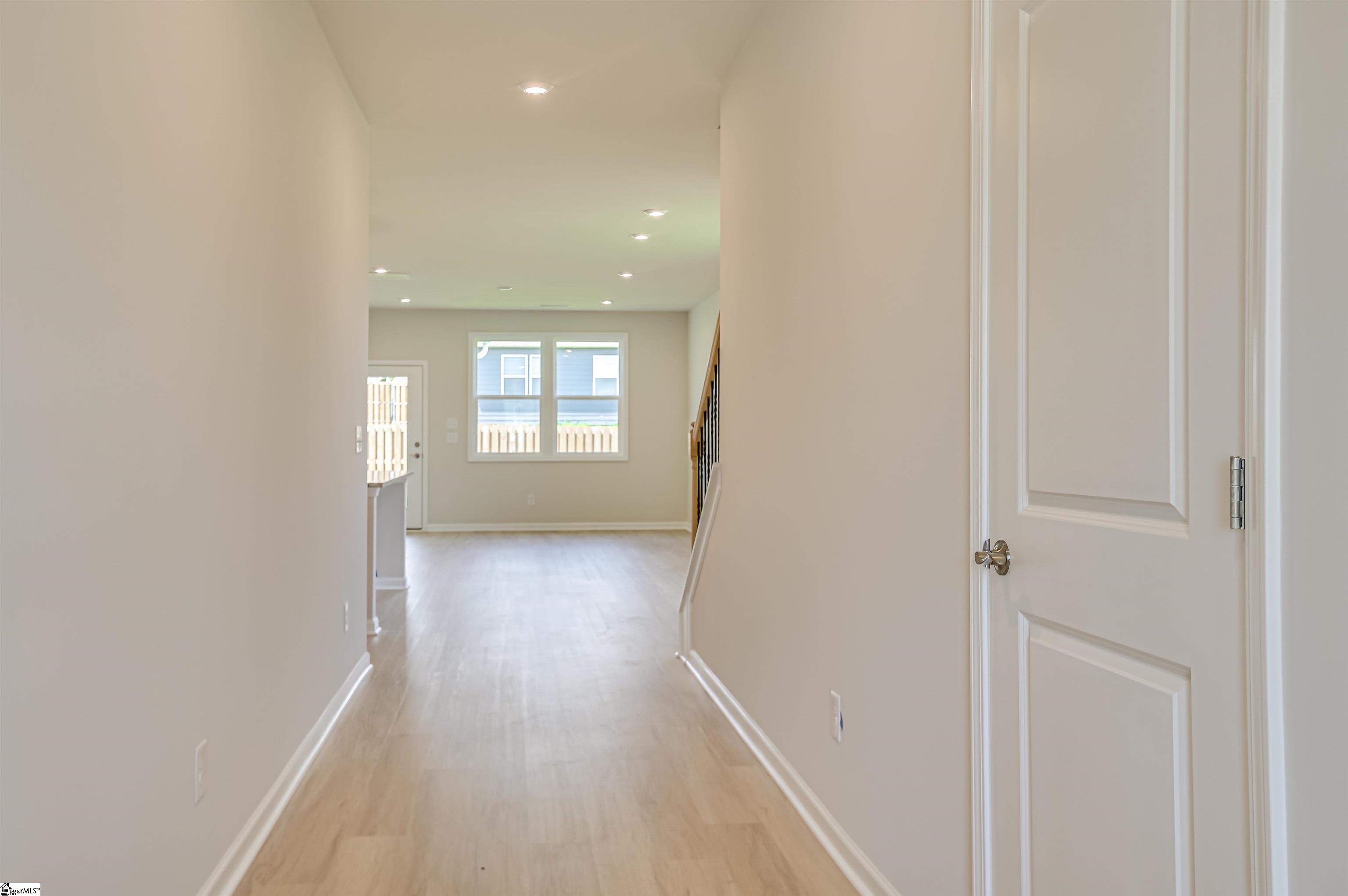 122 River Knoll Drive Property Photo 3