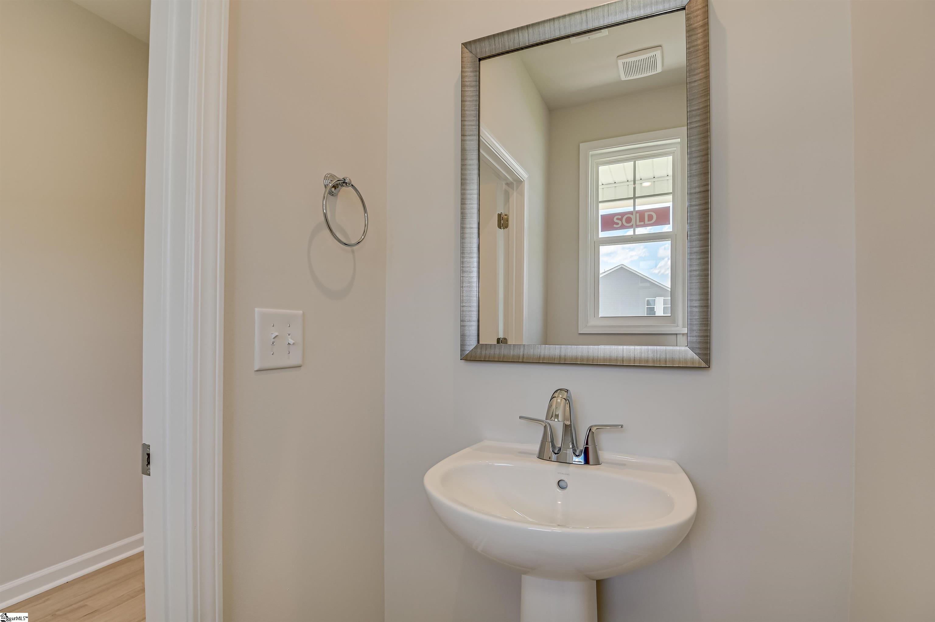 122 River Knoll Drive Property Photo 4