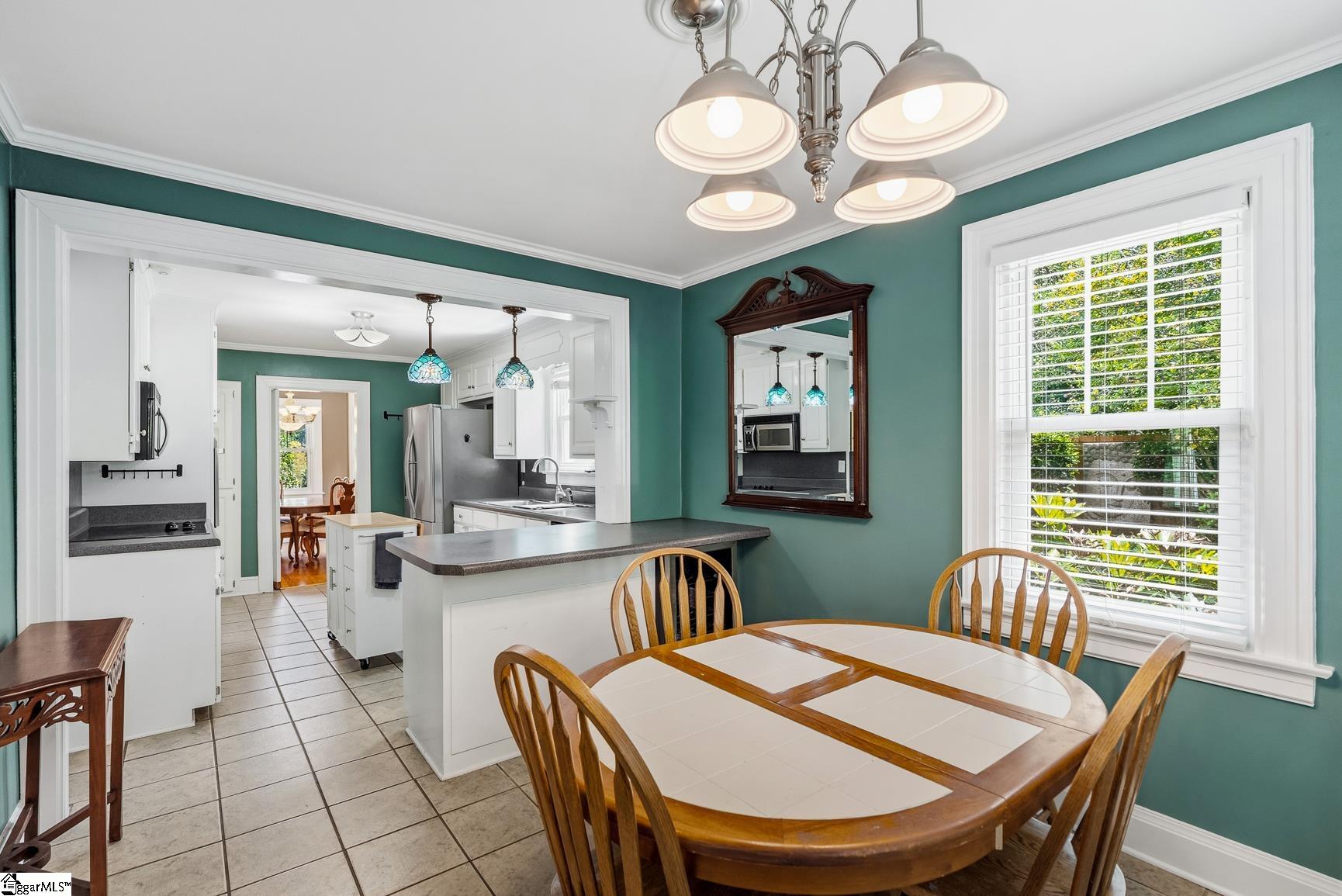 1819 Club Drive Property Photo 14