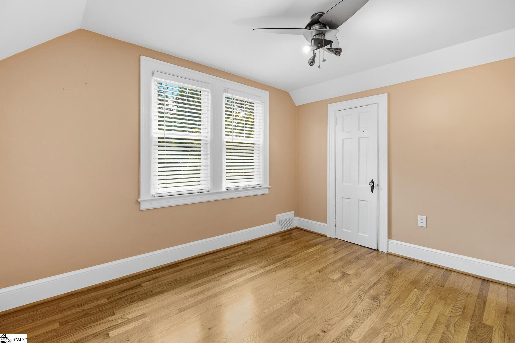 1819 Club Drive Property Photo 28