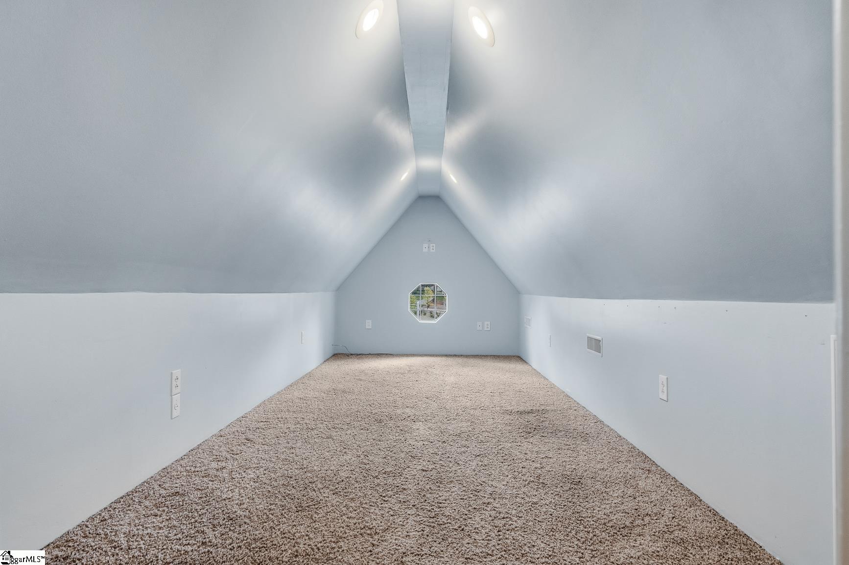 1819 Club Drive Property Photo 29