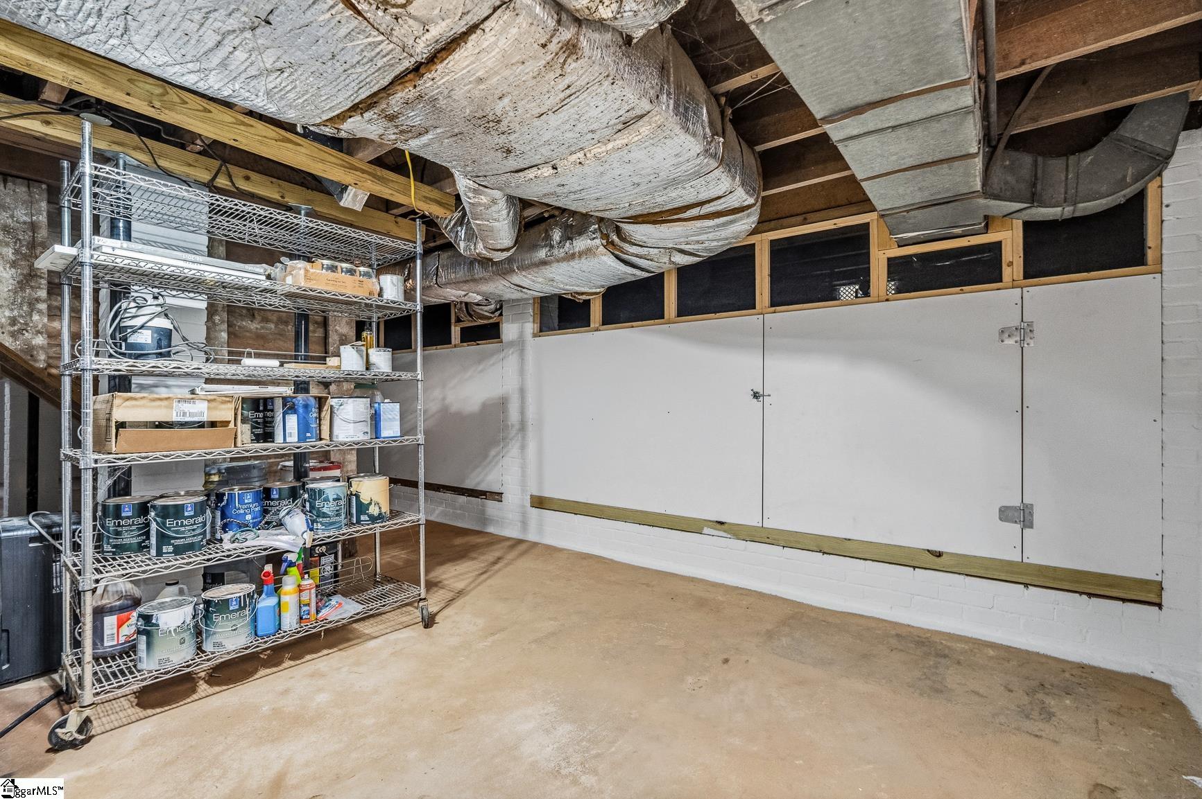 1819 Club Drive Property Photo 32