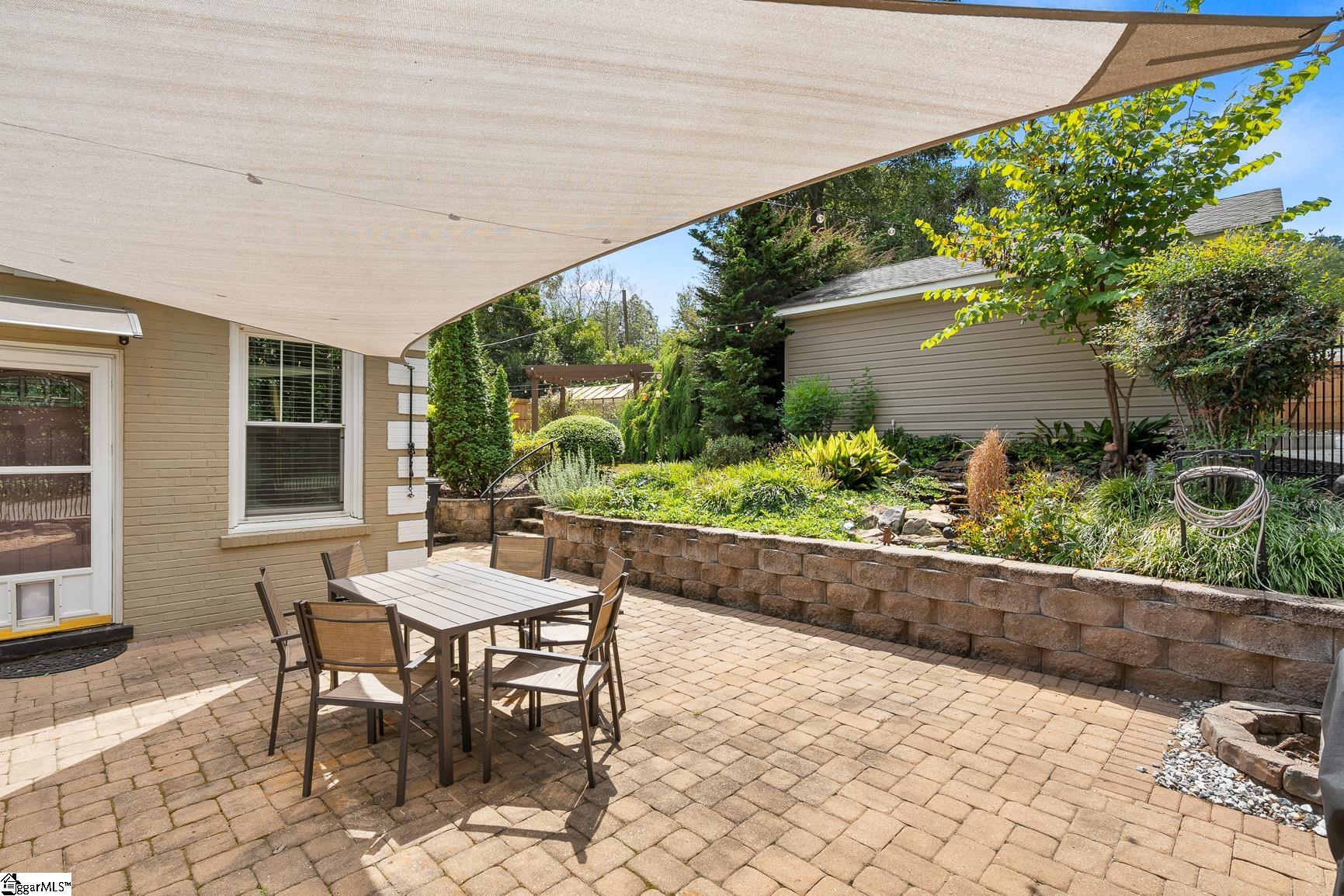 1819 Club Drive Property Photo 33