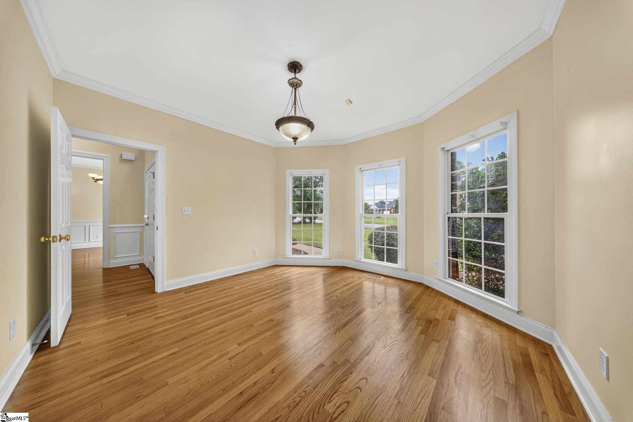 335 Benford Drive Property Photo 10