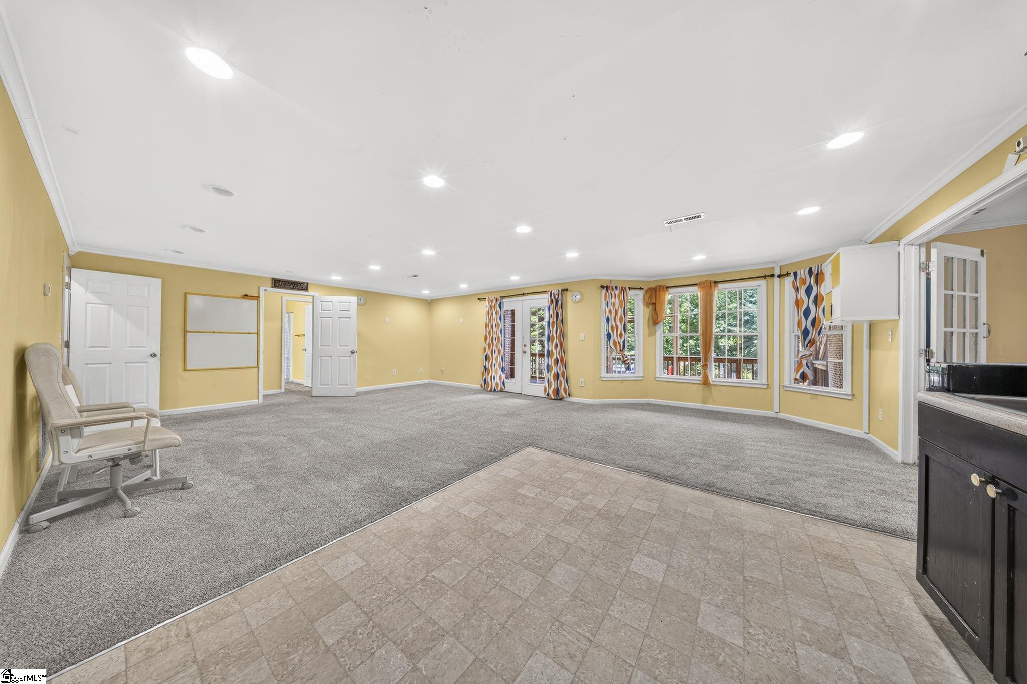 335 Benford Drive Property Photo 19
