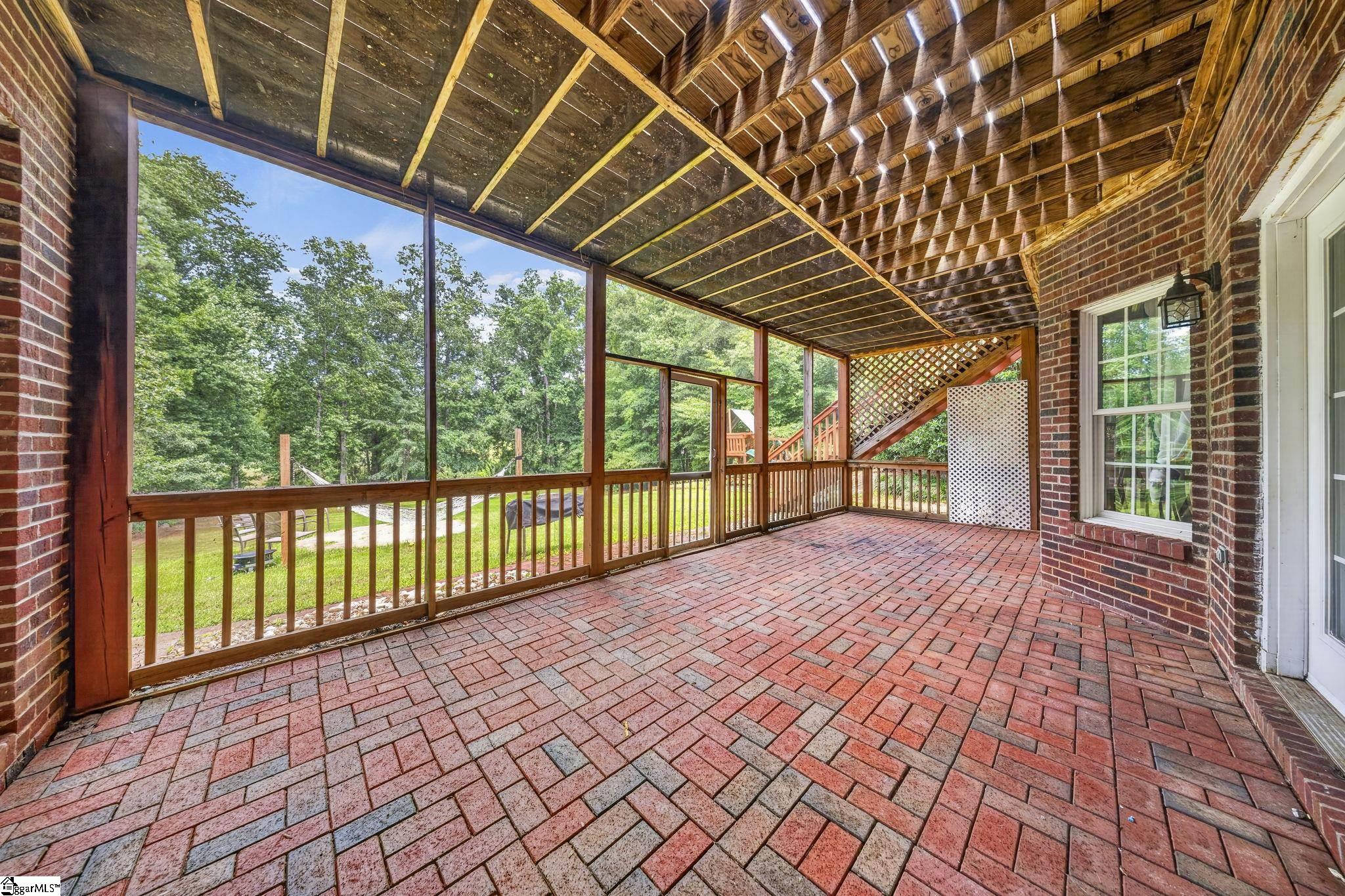 335 Benford Drive Property Photo 26