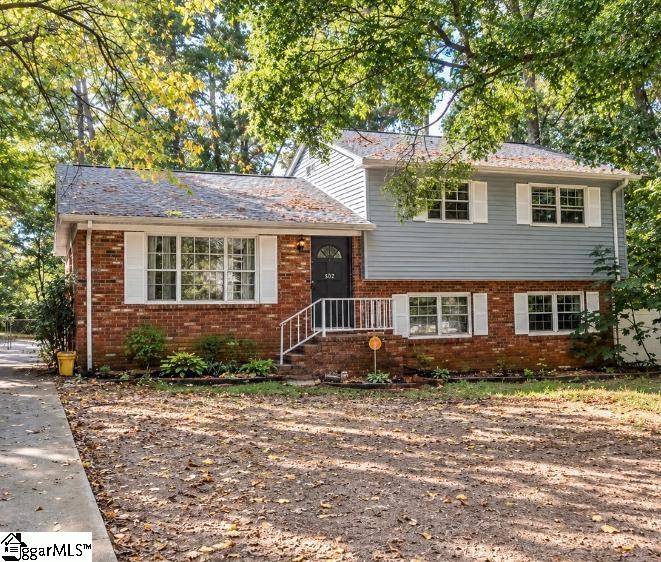 502 Camelot Drive Property Photo 1