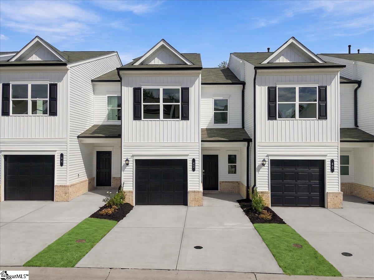 42 Lone Cypress Street Property Photo 1