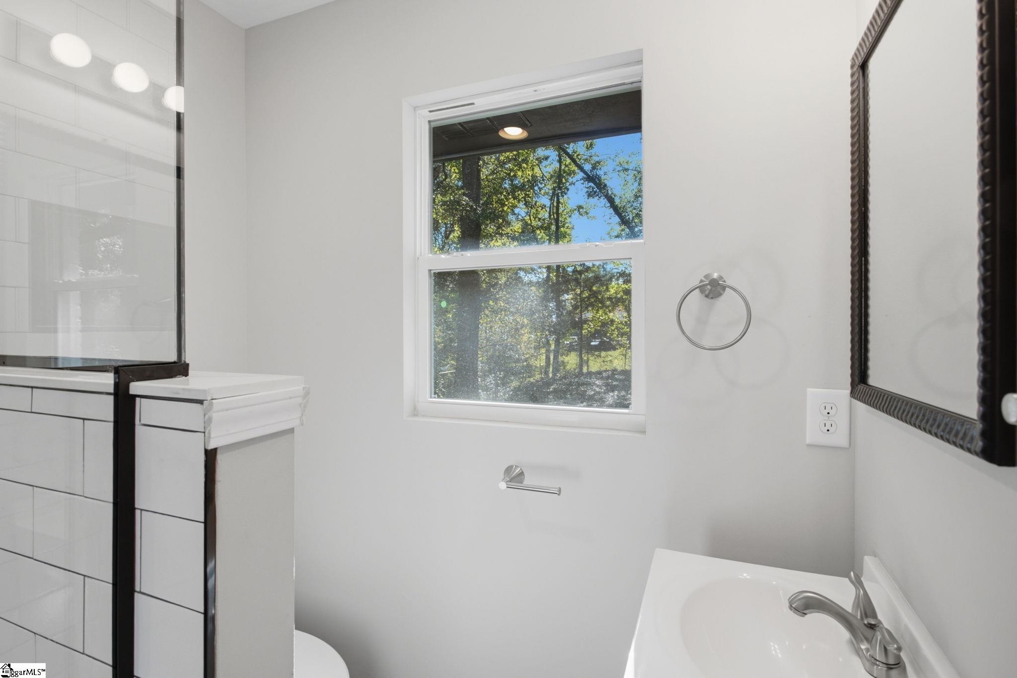 329 Amherst Drive Property Photo 14