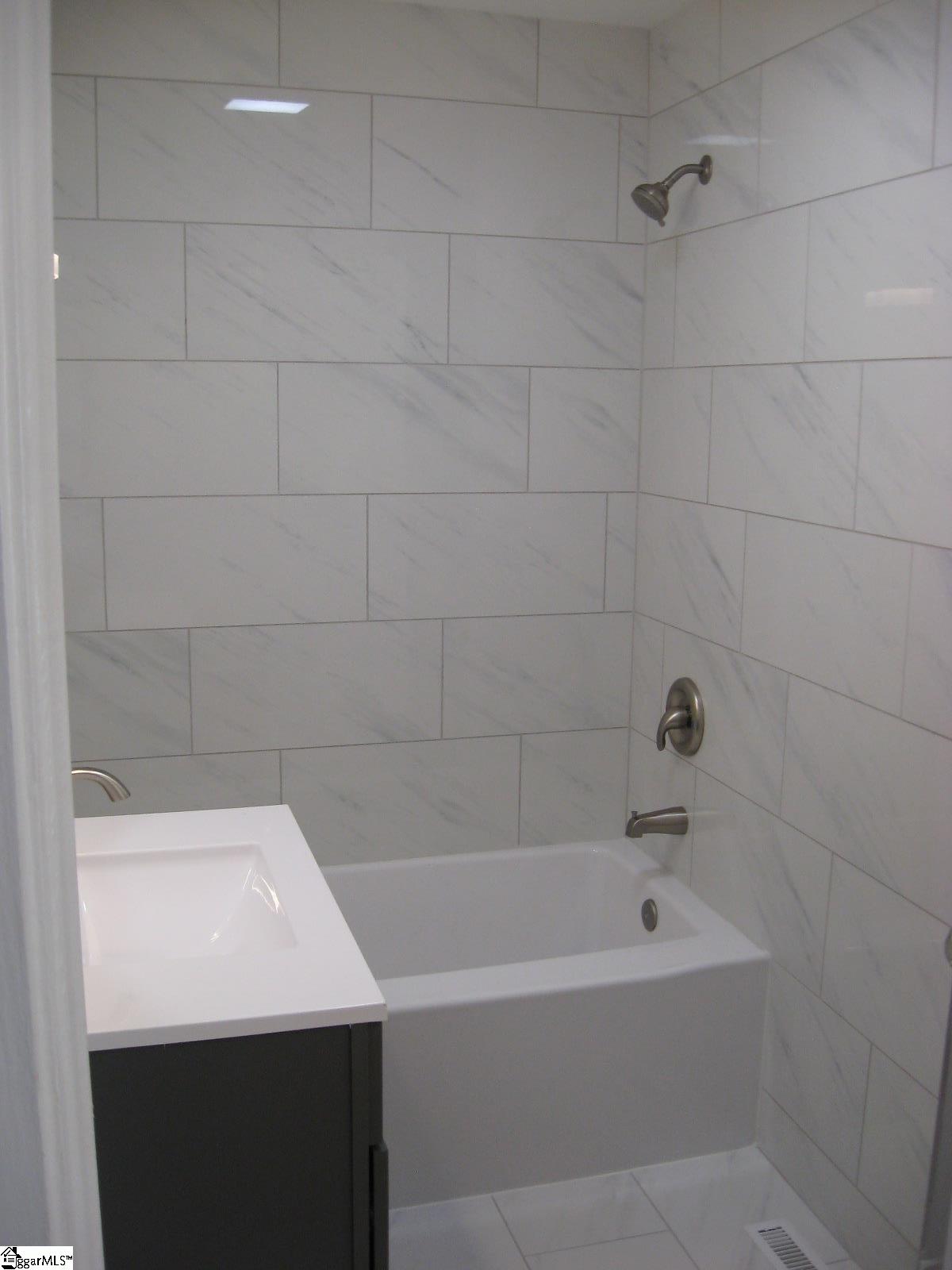 102 Oakland Avenue Property Photo 12