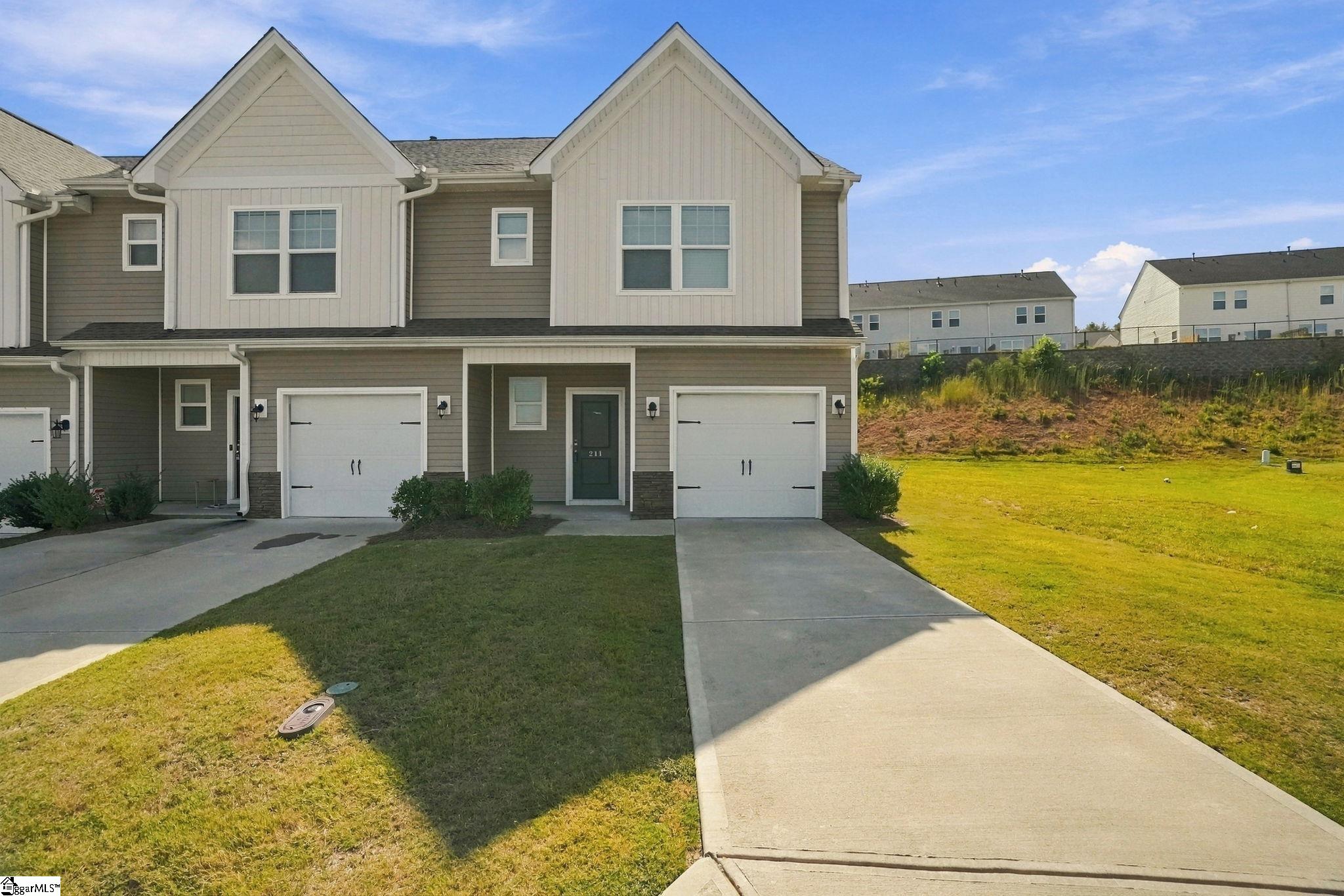 211 Stone Fruit Court Property Photo 1