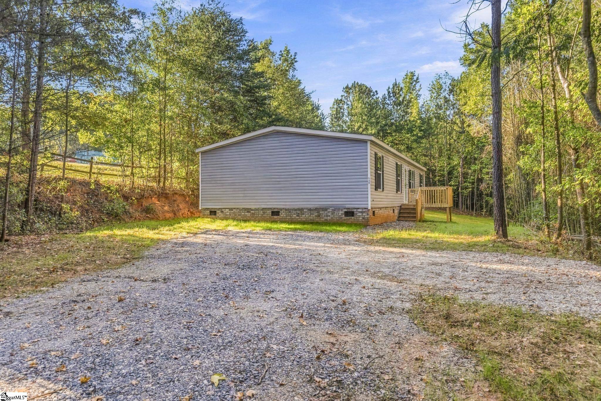 120 Chastain Drive Property Photo 2