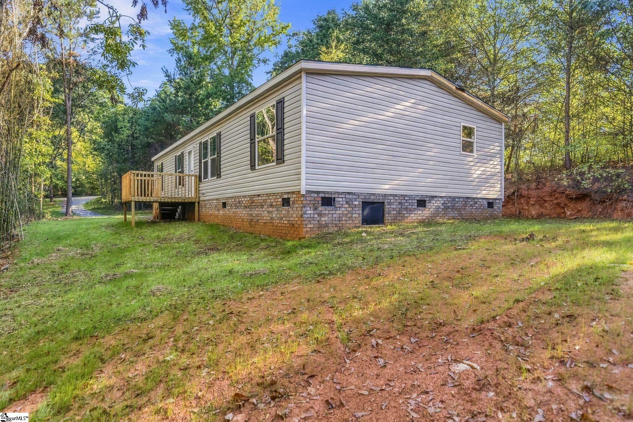 120 Chastain Drive Property Photo 3
