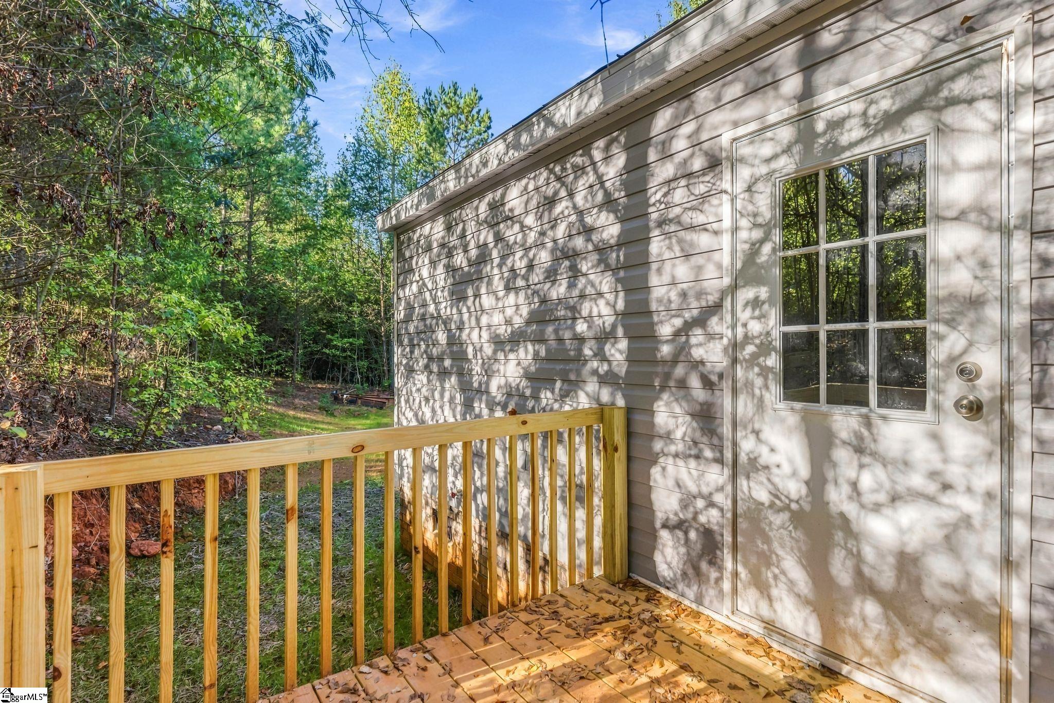 120 Chastain Drive Property Photo 6