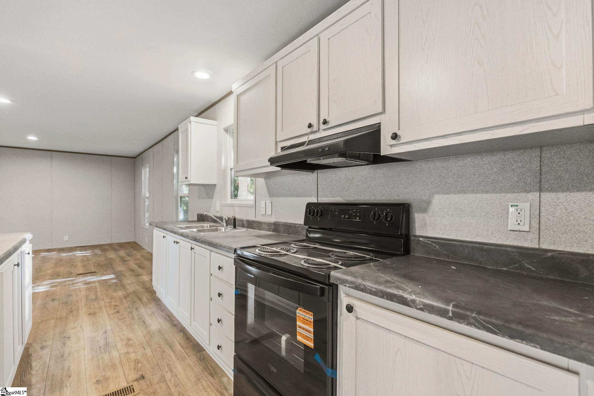 120 Chastain Drive Property Photo 16