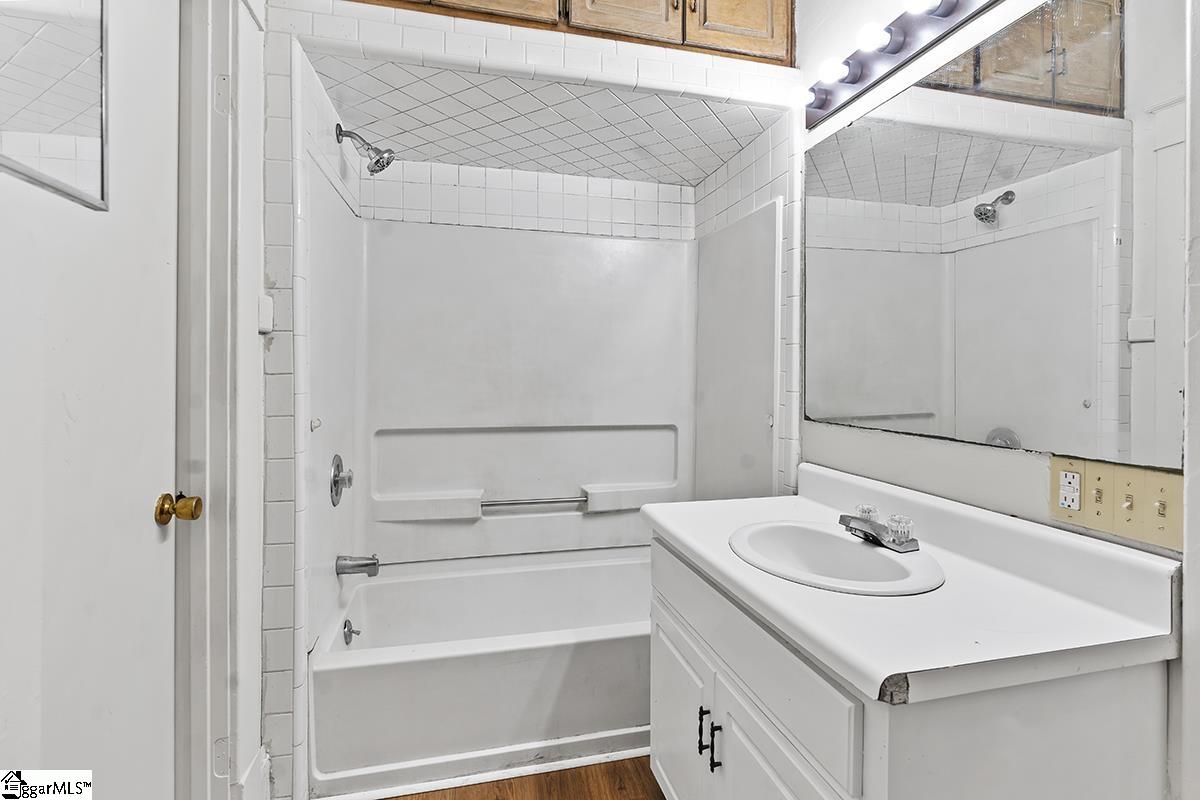 92 Fourth Street Property Photo 6