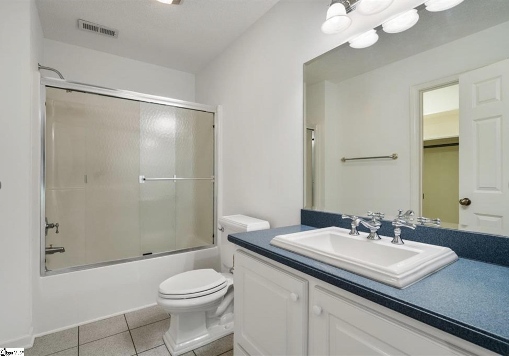 208 Oak Hollow Court Property Photo 27